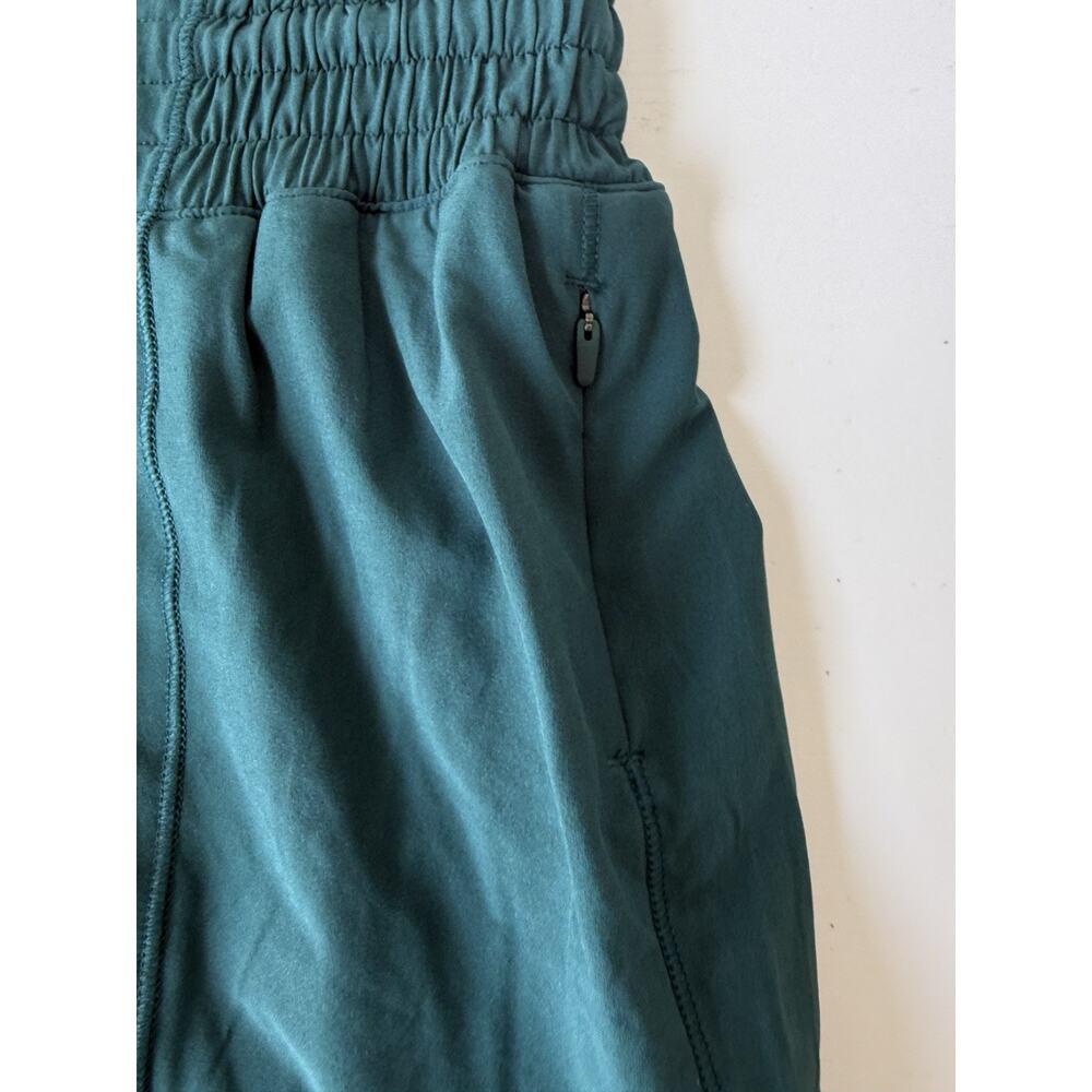 Lululemon Women's Green Hotty Hot Shorts Size 8 LW7AYXT - Picture 7 of 9